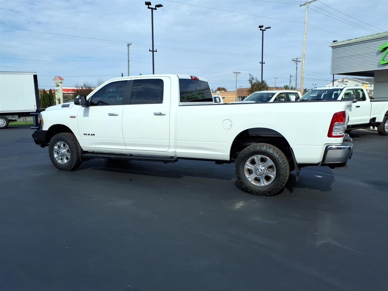 RAM 2500 Big Horn 4x4 Crew Cab 8' Box 2019