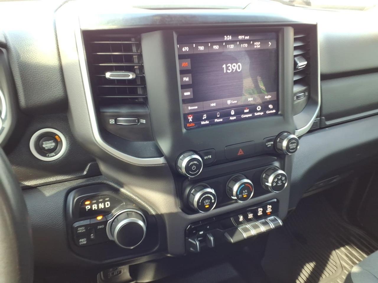 RAM 2500 Big Horn 4x4 Crew Cab 8' Box 2019