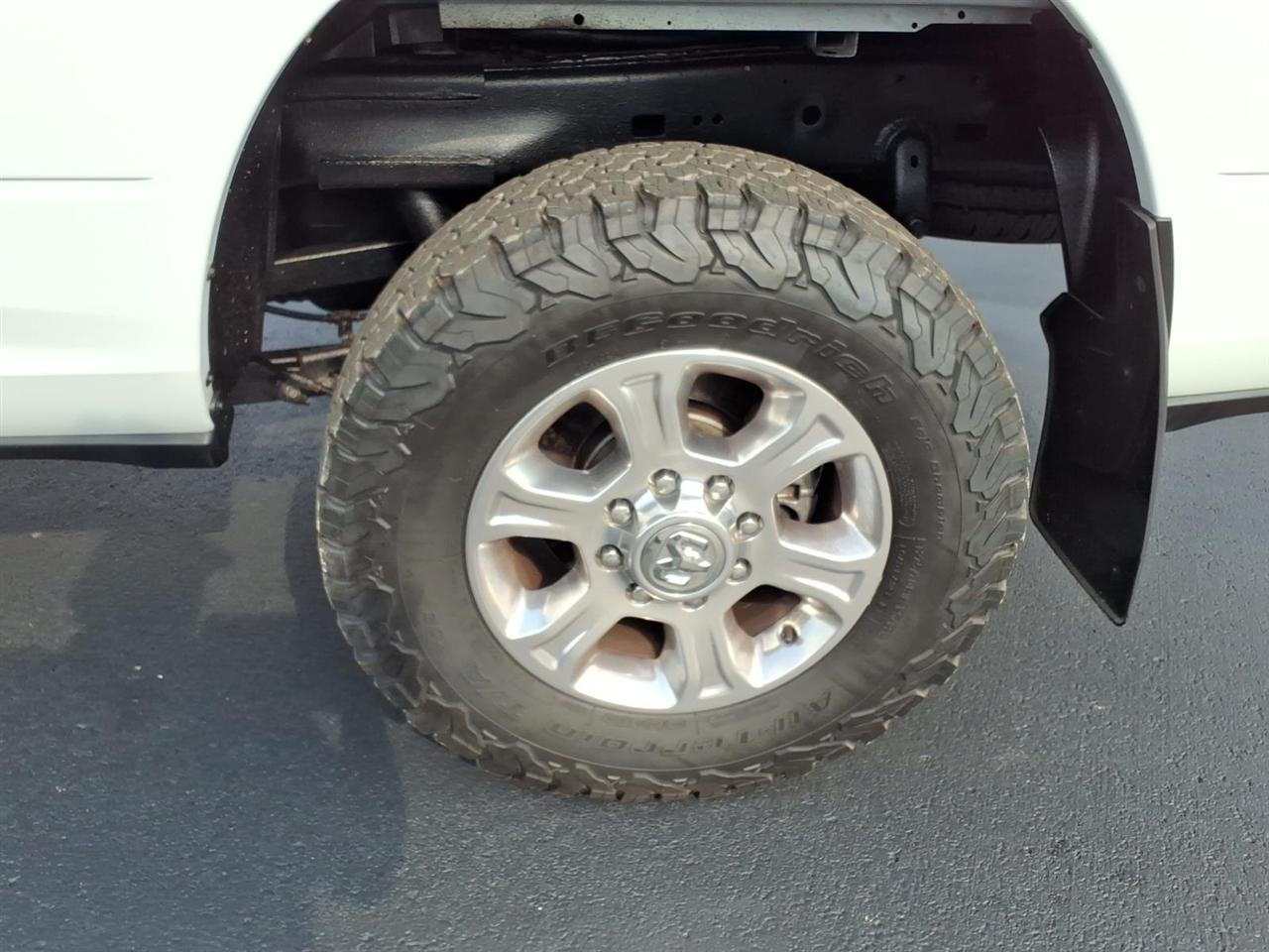 RAM 2500 Big Horn 4x4 Crew Cab 8' Box 2019
