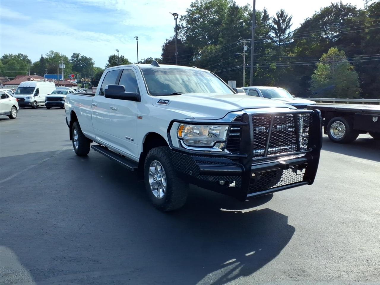 RAM 2500 Big Horn 4x4 Crew Cab 8' Box 2019