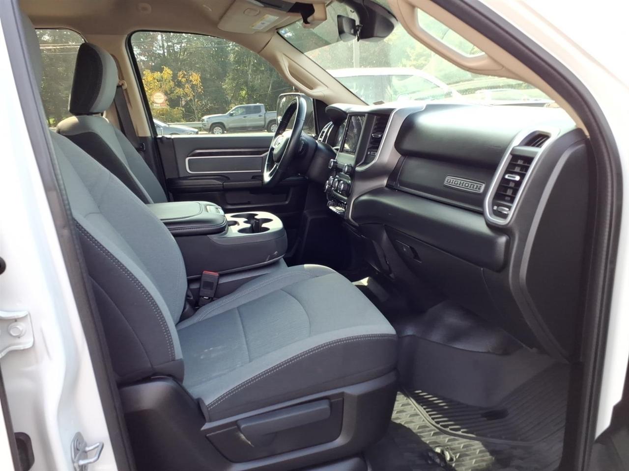 RAM 2500 Big Horn 4x4 Crew Cab 8' Box 2019