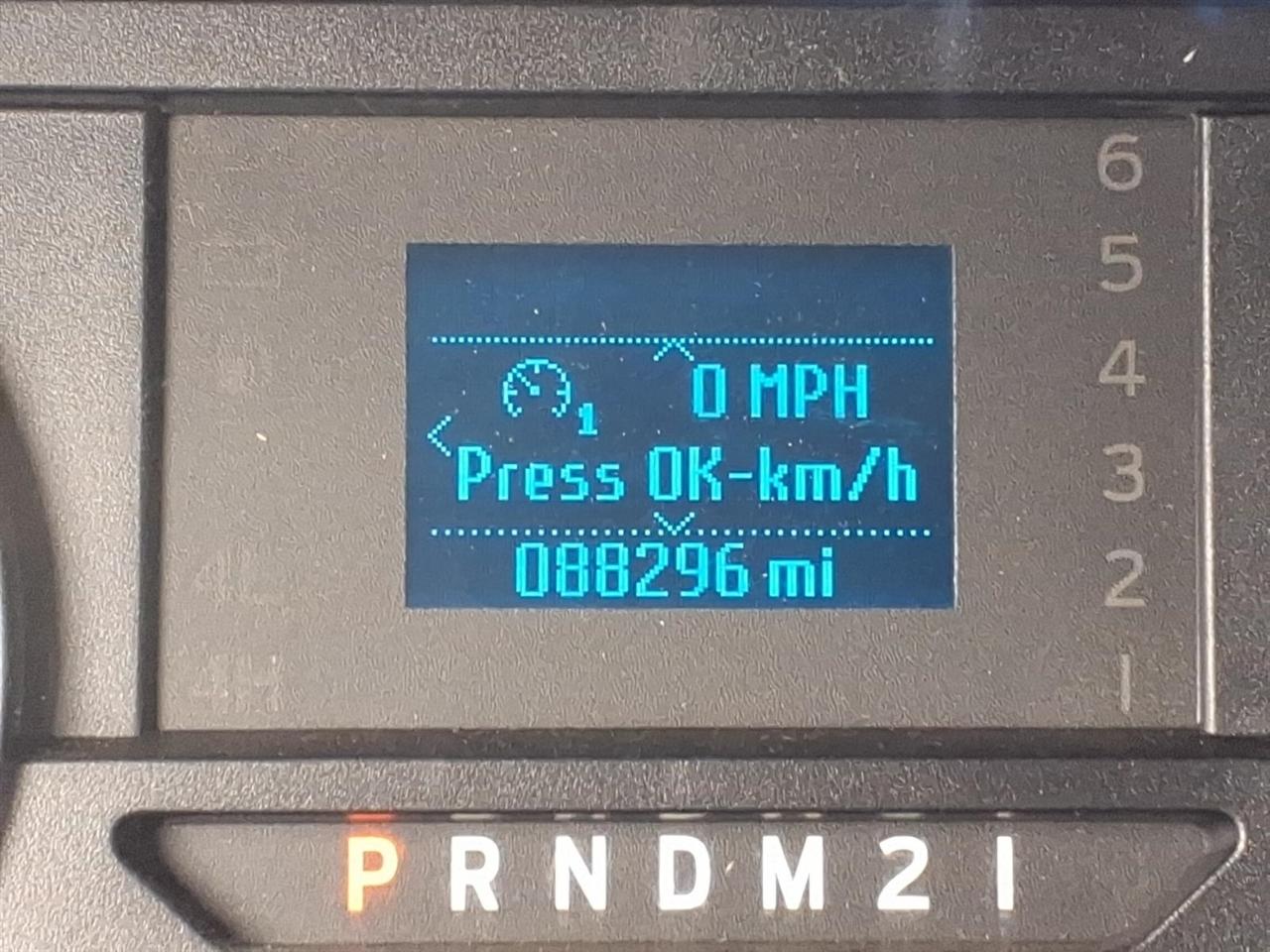 Ford Super Duty F-350 DRW XLT 2WD Reg Cab 169" WB 84" CA 2017