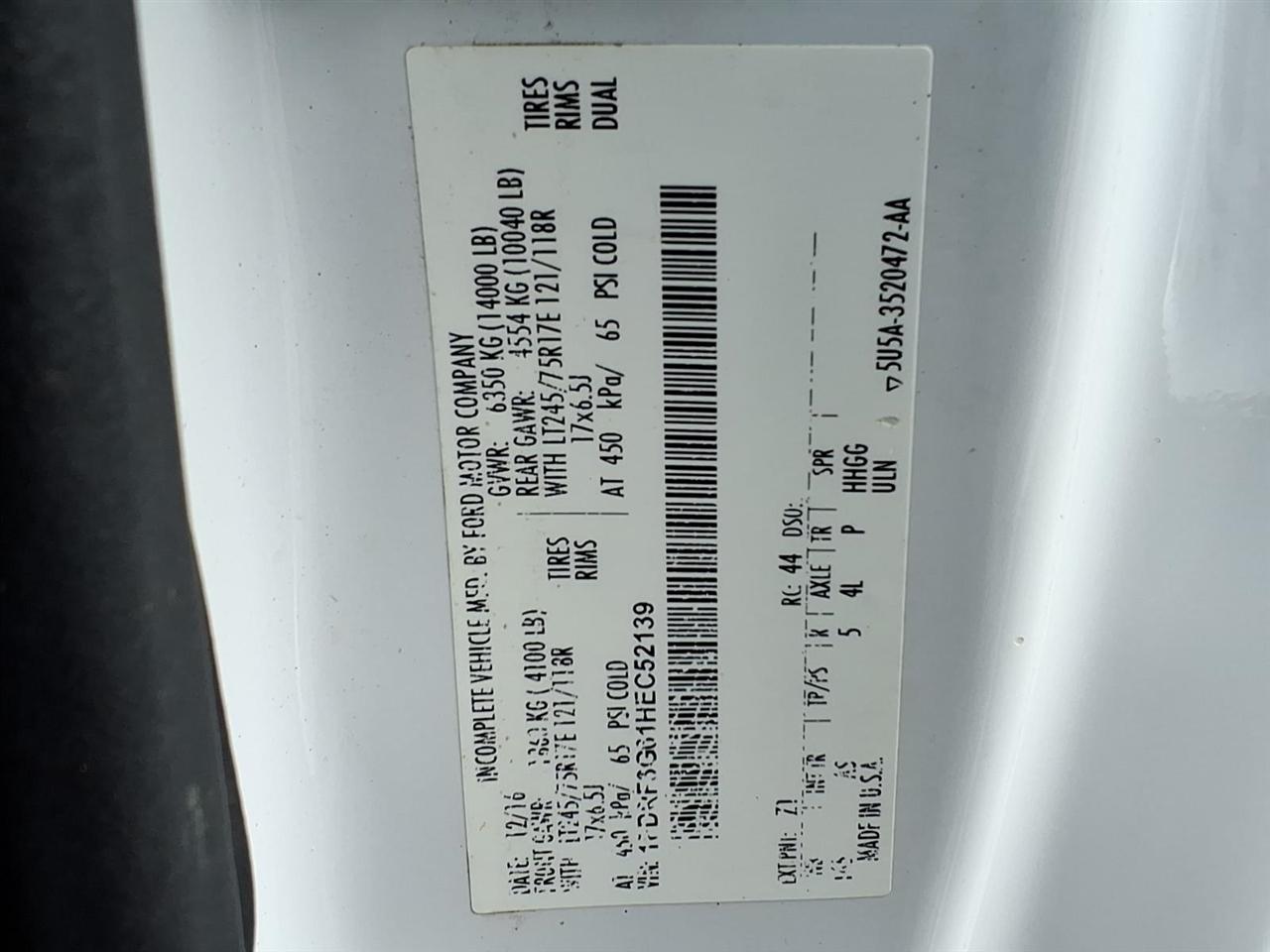 Ford Super Duty F-350 DRW XL 2WD Reg Cab 169" WB 84" CA 2017