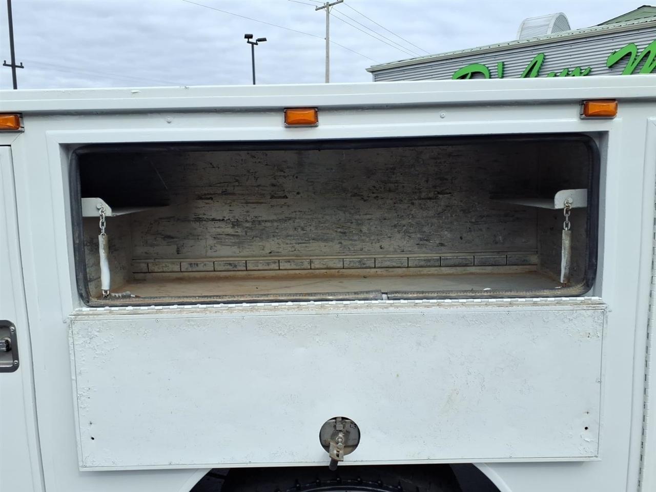 Ford Super Duty F-450 DRW Lariat 4WD SuperCab 168" WB 60" CA 2018