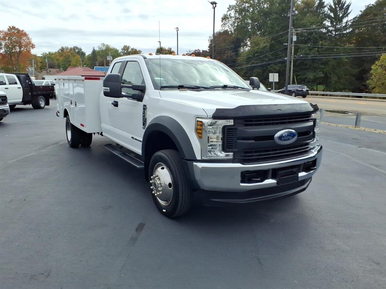 Ford Super Duty F-450 DRW XL 4WD SuperCab 192" WB 84" CA 2018