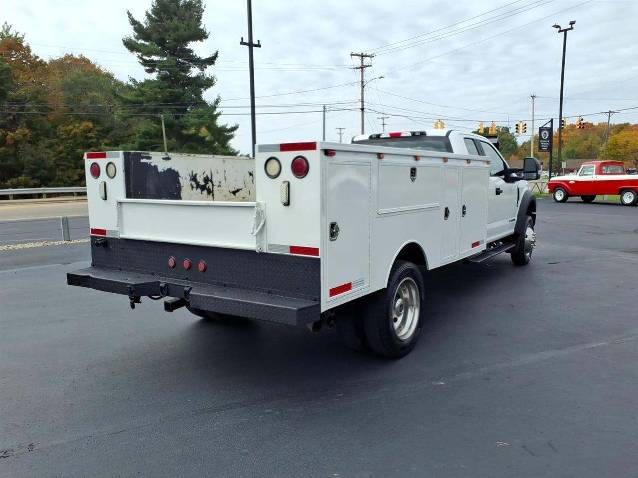 Ford Super Duty F-450 DRW XL 4WD SuperCab 192" WB 84" CA 2018