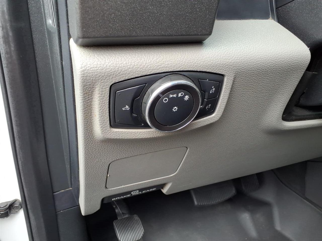 Ford Super Duty F-450 DRW XL 4WD SuperCab 192" WB 84" CA 2018