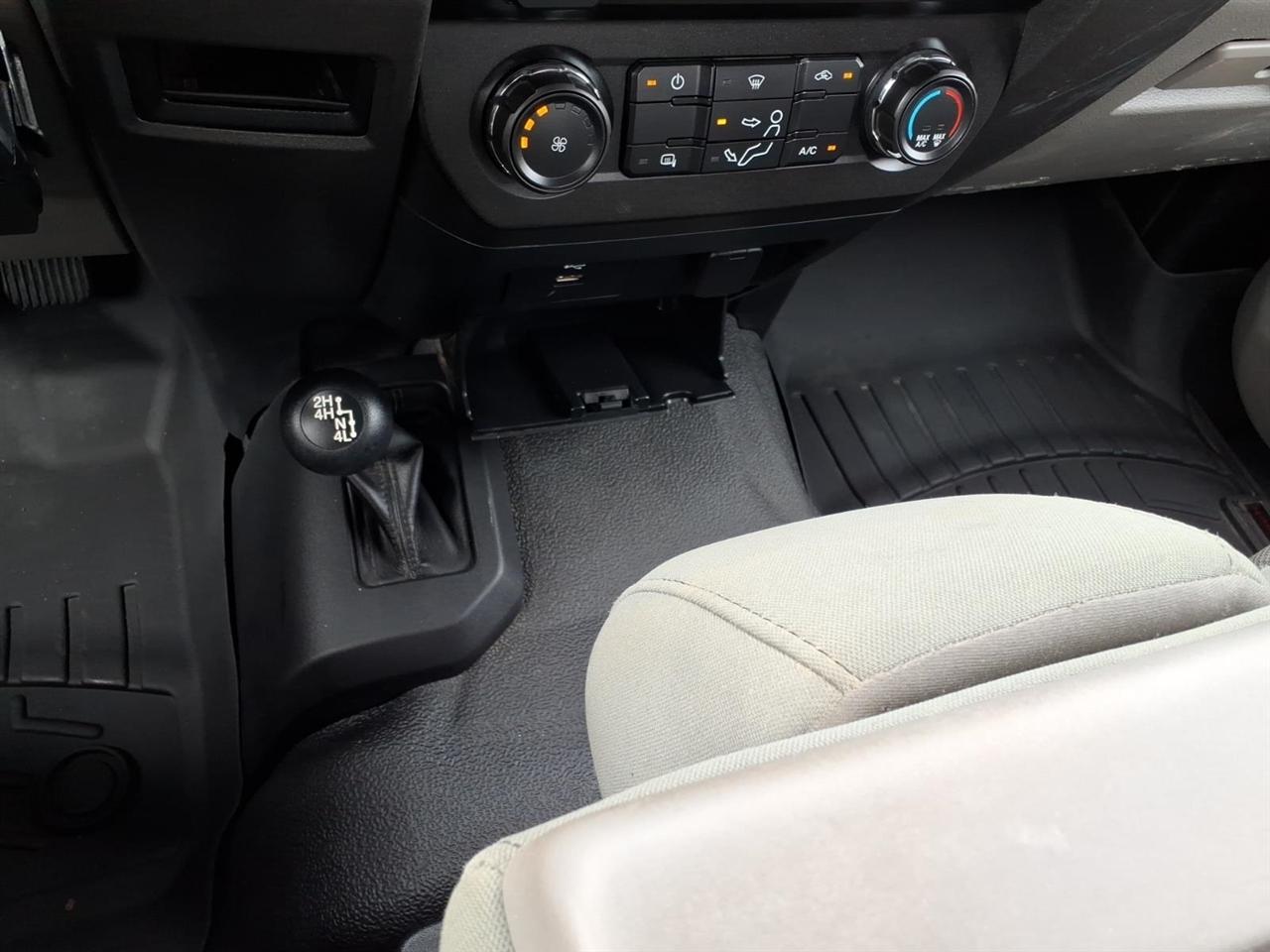Ford Super Duty F-450 DRW XL 4WD SuperCab 192" WB 84" CA 2018