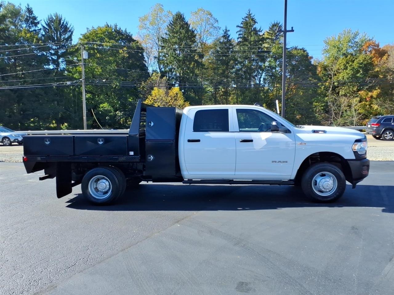 RAM 3500 Tradesman 4WD Crew Cab 60" CA 172.4" WB 2019