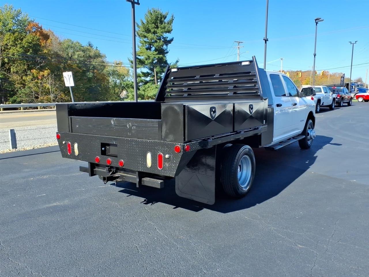 RAM 3500 Tradesman 4WD Crew Cab 60" CA 172.4" WB 2019