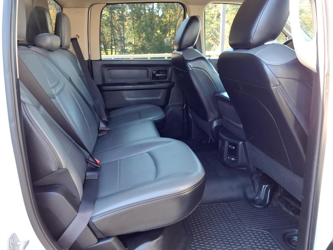 RAM 3500 Tradesman 4WD Crew Cab 60" CA 172.4" WB 2019