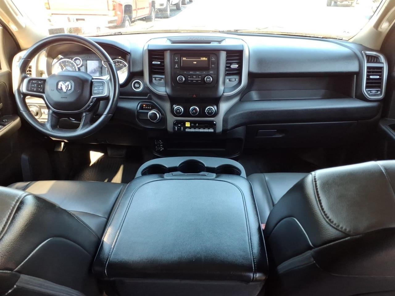 RAM 3500 Tradesman 4WD Crew Cab 60" CA 172.4" WB 2019