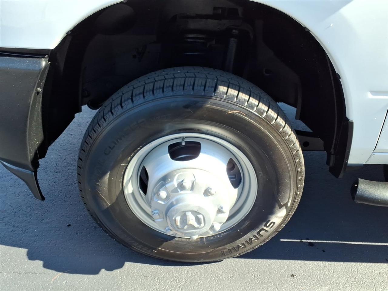 RAM 3500 Tradesman 4WD Crew Cab 60" CA 172.4" WB 2019