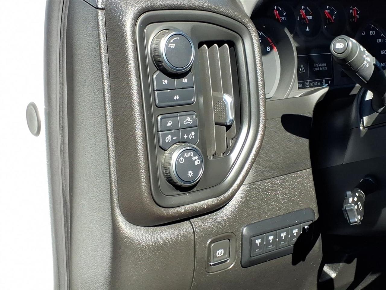Chevrolet Silverado 2500HD 4WD Crew Cab 172" Work Truck 2024