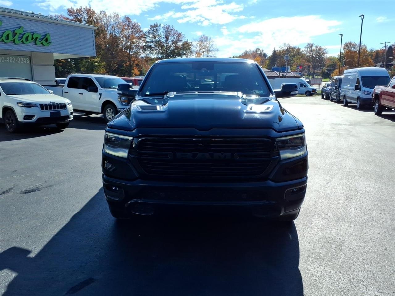 RAM 1500 Laramie 4x4 Crew Cab 5'7" Box 2022