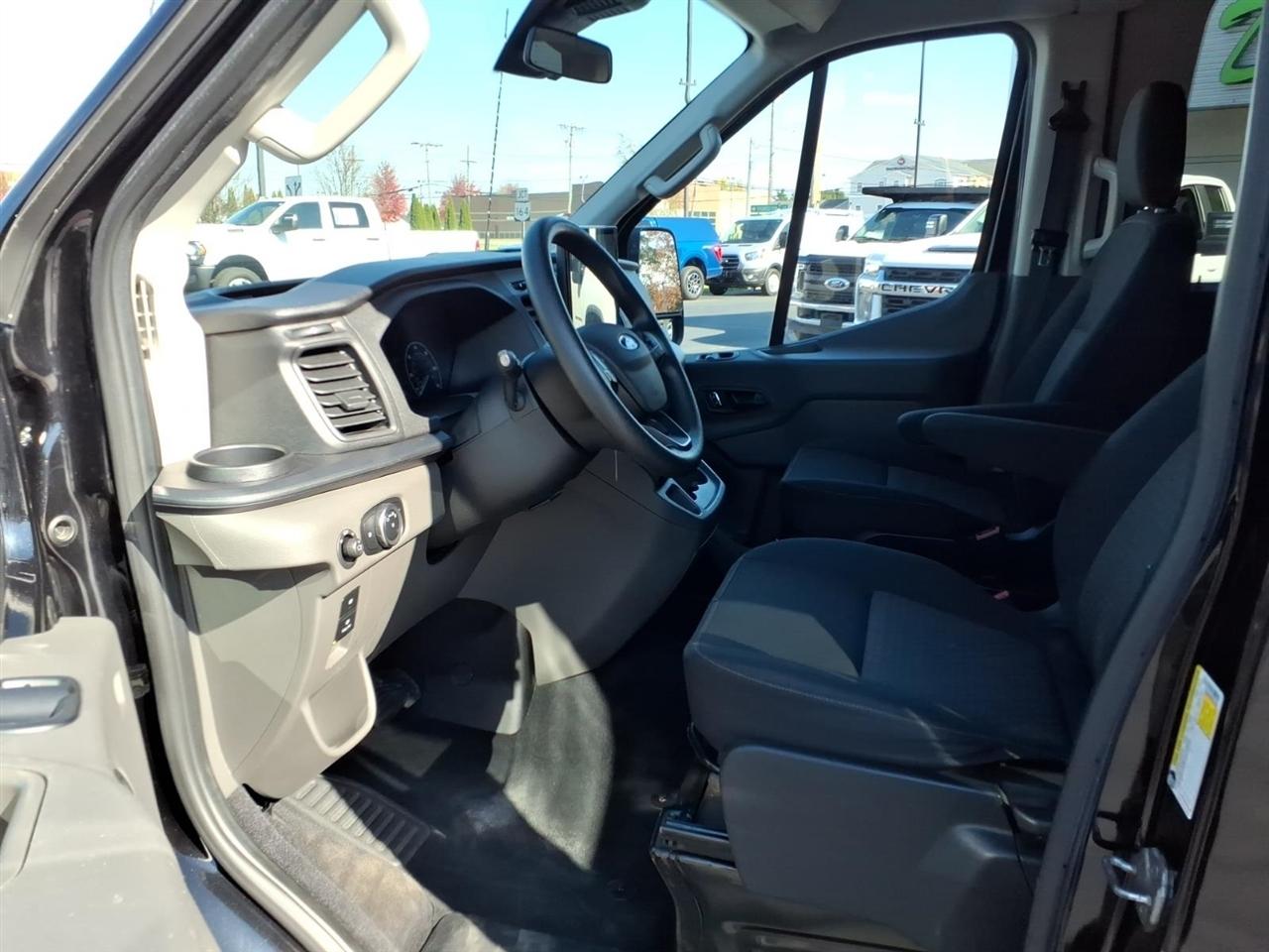 Ford Transit Passenger Wagon T-350 148" Med Roof XLT RWD 2022