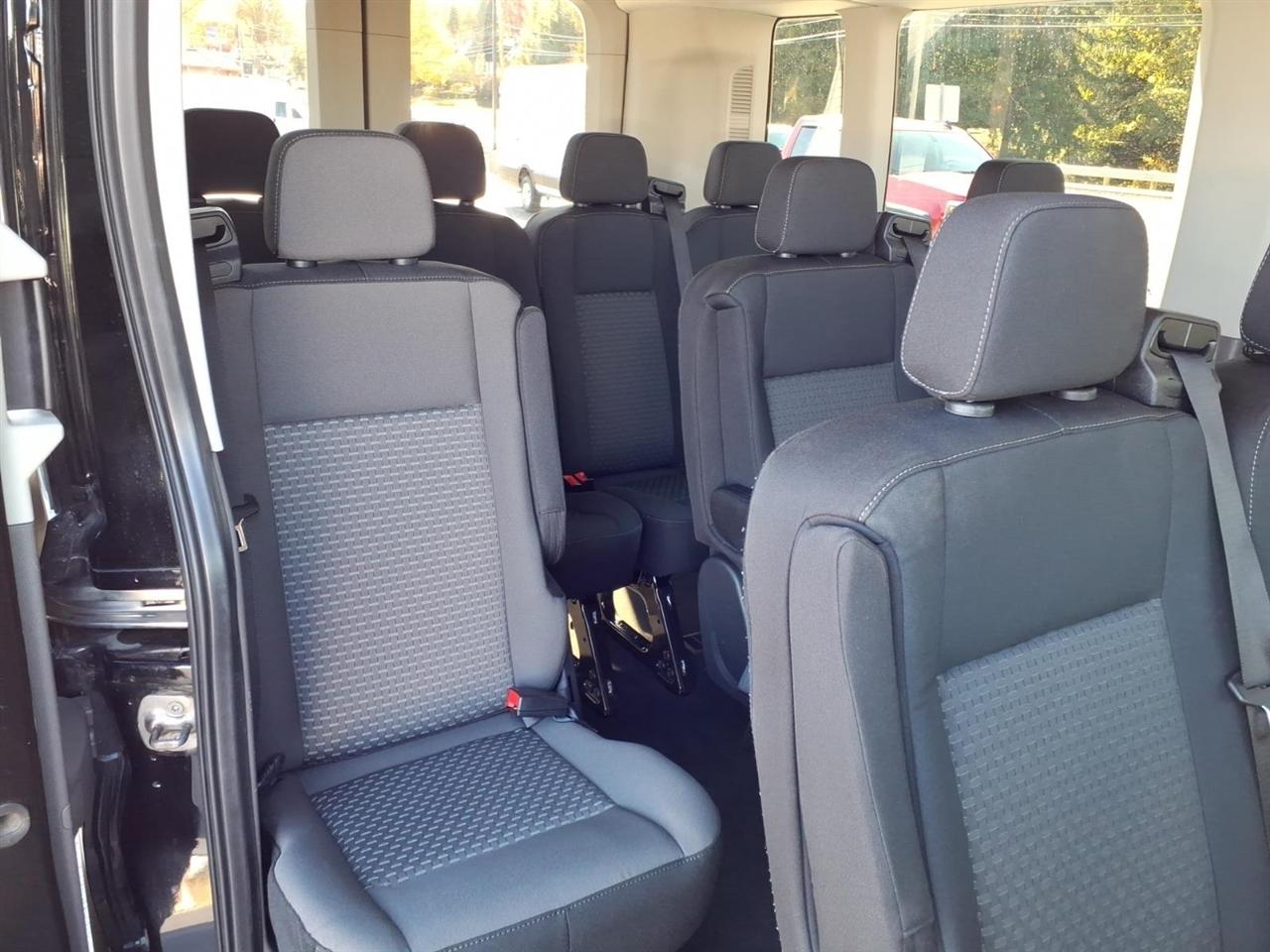 Ford Transit Passenger Wagon T-350 148" Med Roof XLT RWD 2022
