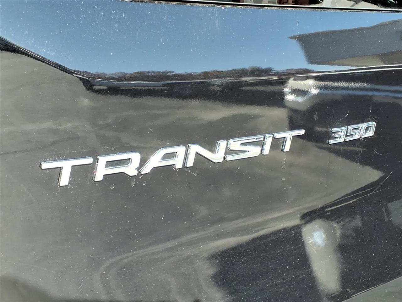 Ford Transit Passenger Wagon T-350 148" Med Roof XLT RWD 2022