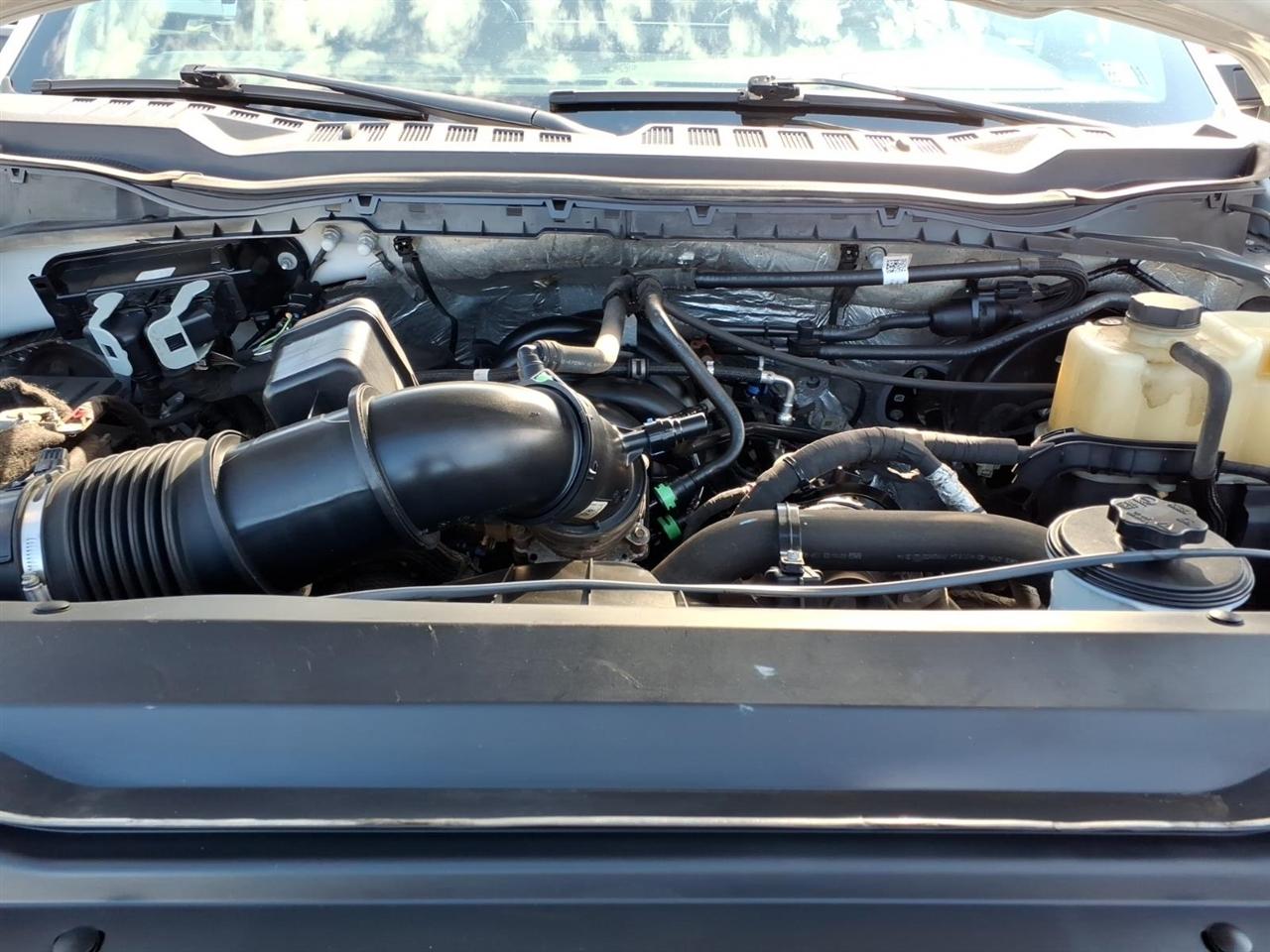 Ford Super Duty F-250 SRW XL 4WD Crew Cab 8' Box 2023