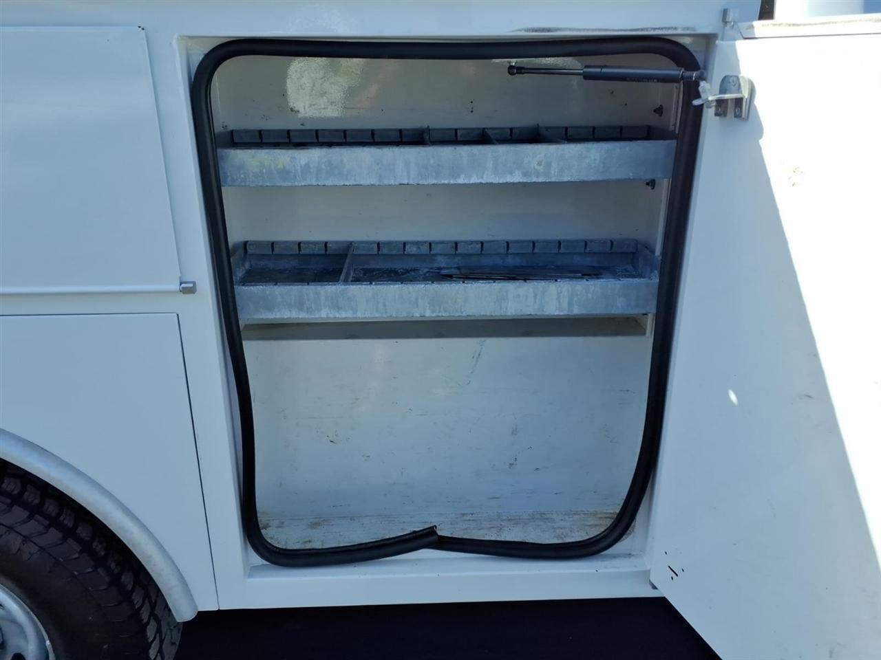 Ford Super Duty F-250 SRW XL 4WD Crew Cab 8' Box 2023