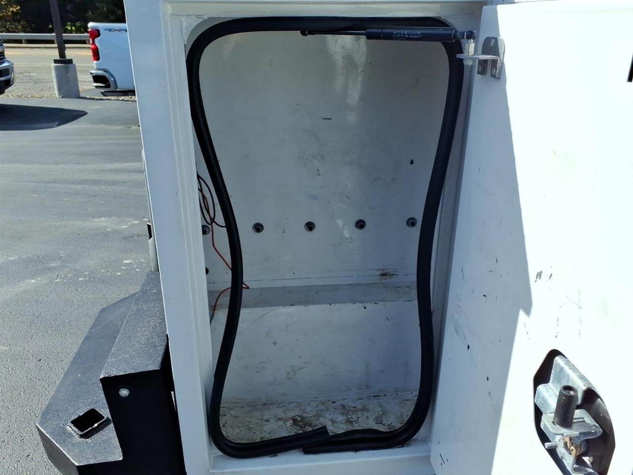 Ford Super Duty F-250 SRW XL 4WD Crew Cab 8' Box 2023