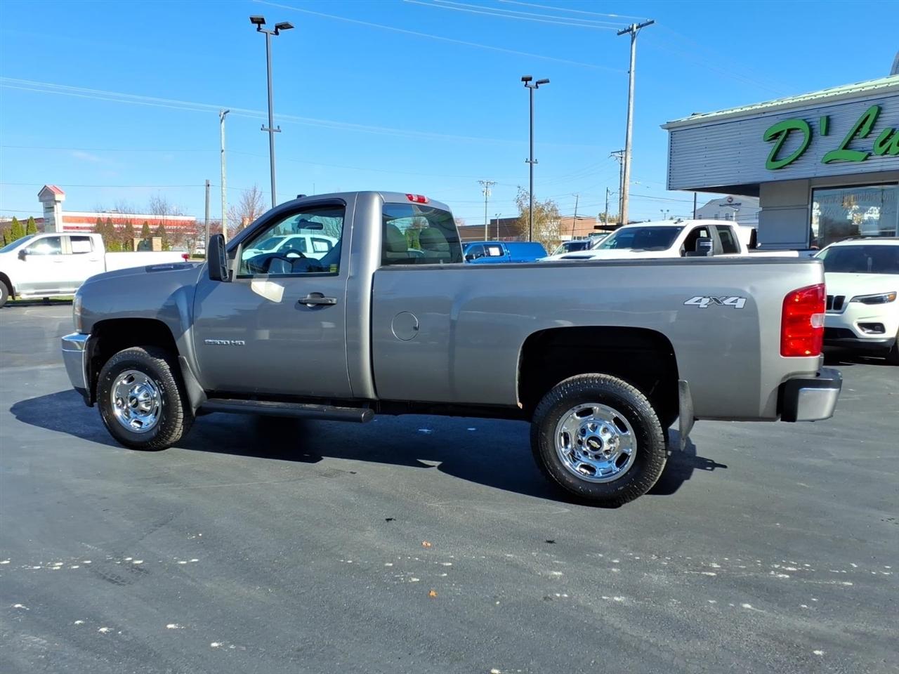 Chevrolet Silverado 2500HD 4WD Reg Cab 133.7" Work Truck 2012