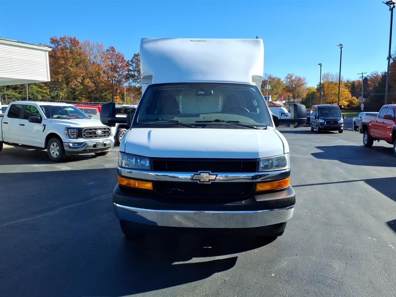 Chevrolet Express Commercial Cutaway 3500 Van 139" 2022