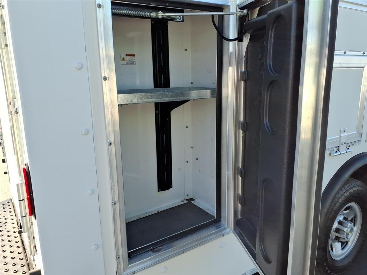 Chevrolet Express Commercial Cutaway 3500 Van 139" 2022