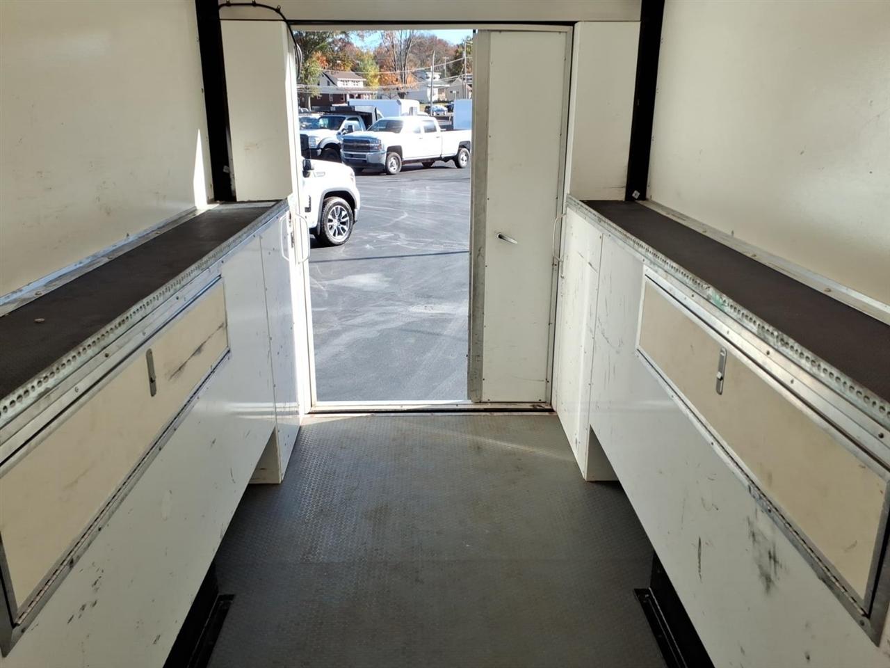 Chevrolet Express Commercial Cutaway 3500 Van 139" 2022
