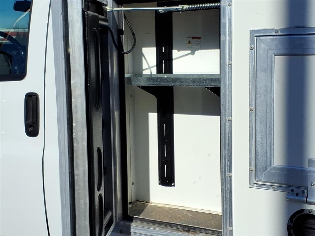 Chevrolet Express Commercial Cutaway 3500 Van 139" 2022