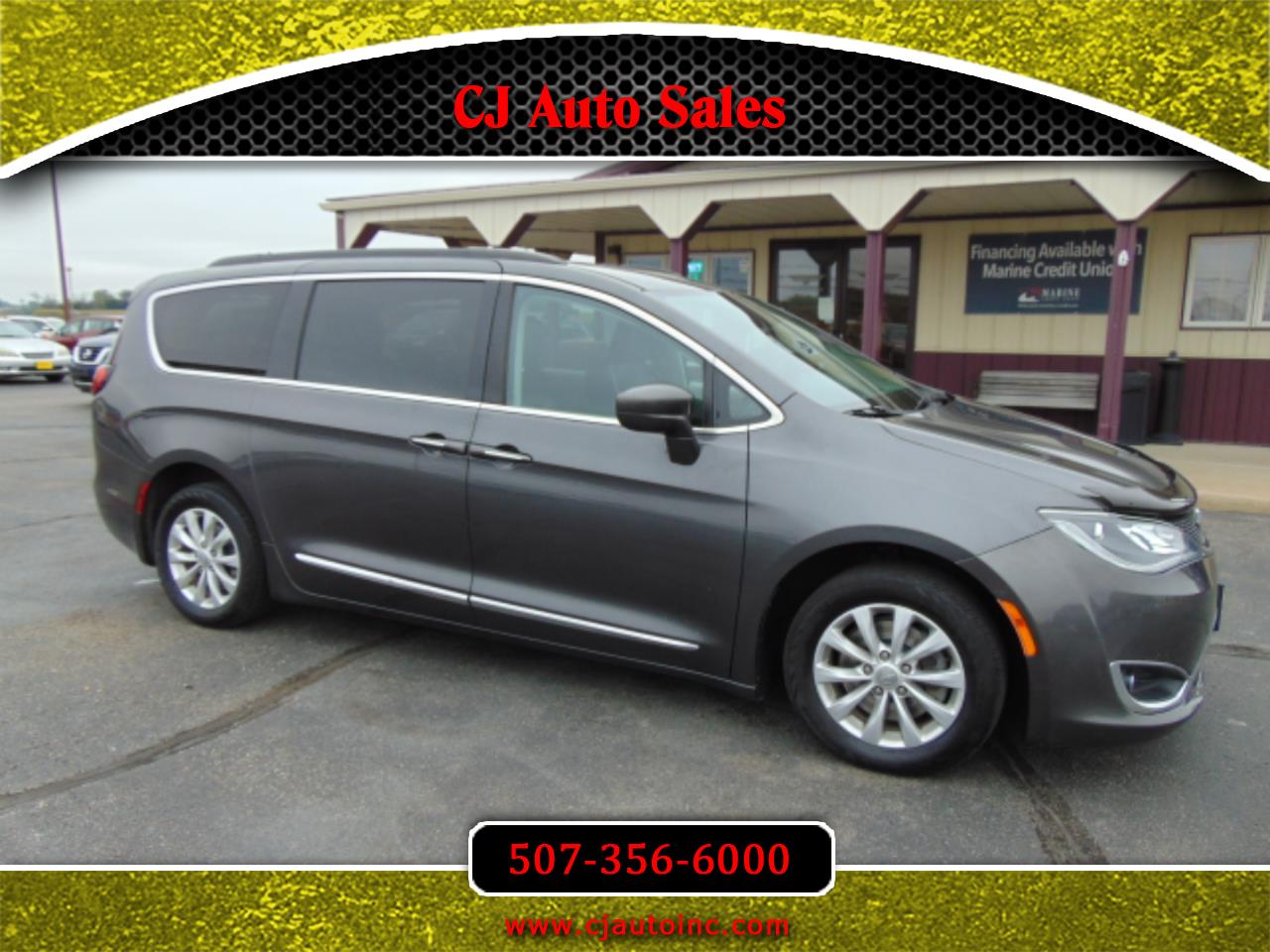 2017 Chrysler Pacifica Touring-L