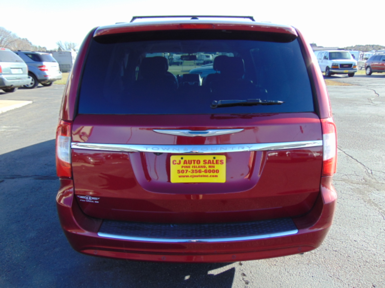 2014 Chrysler Town & Country photo 3