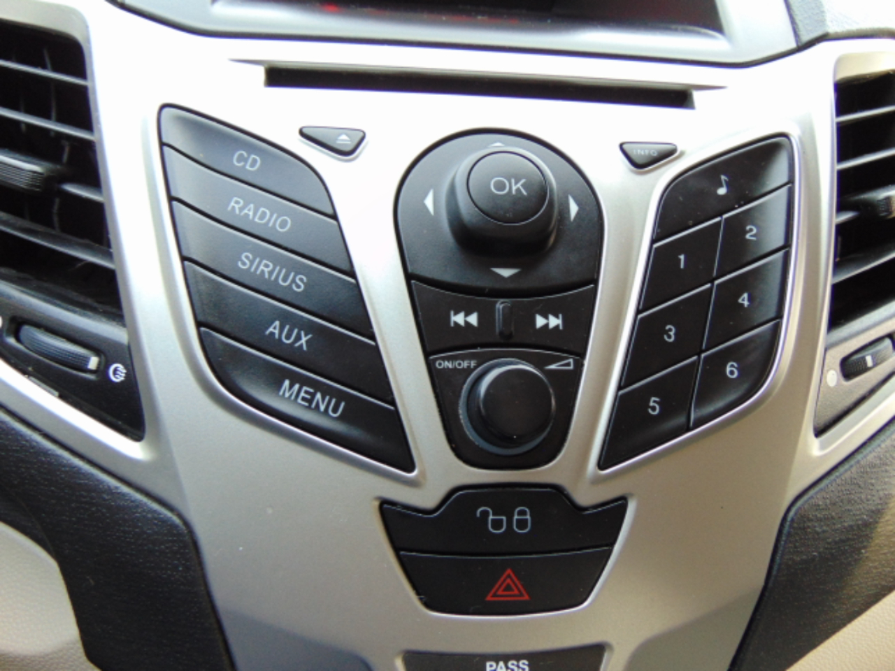 Ford Fiesta SE Hatchback 2012