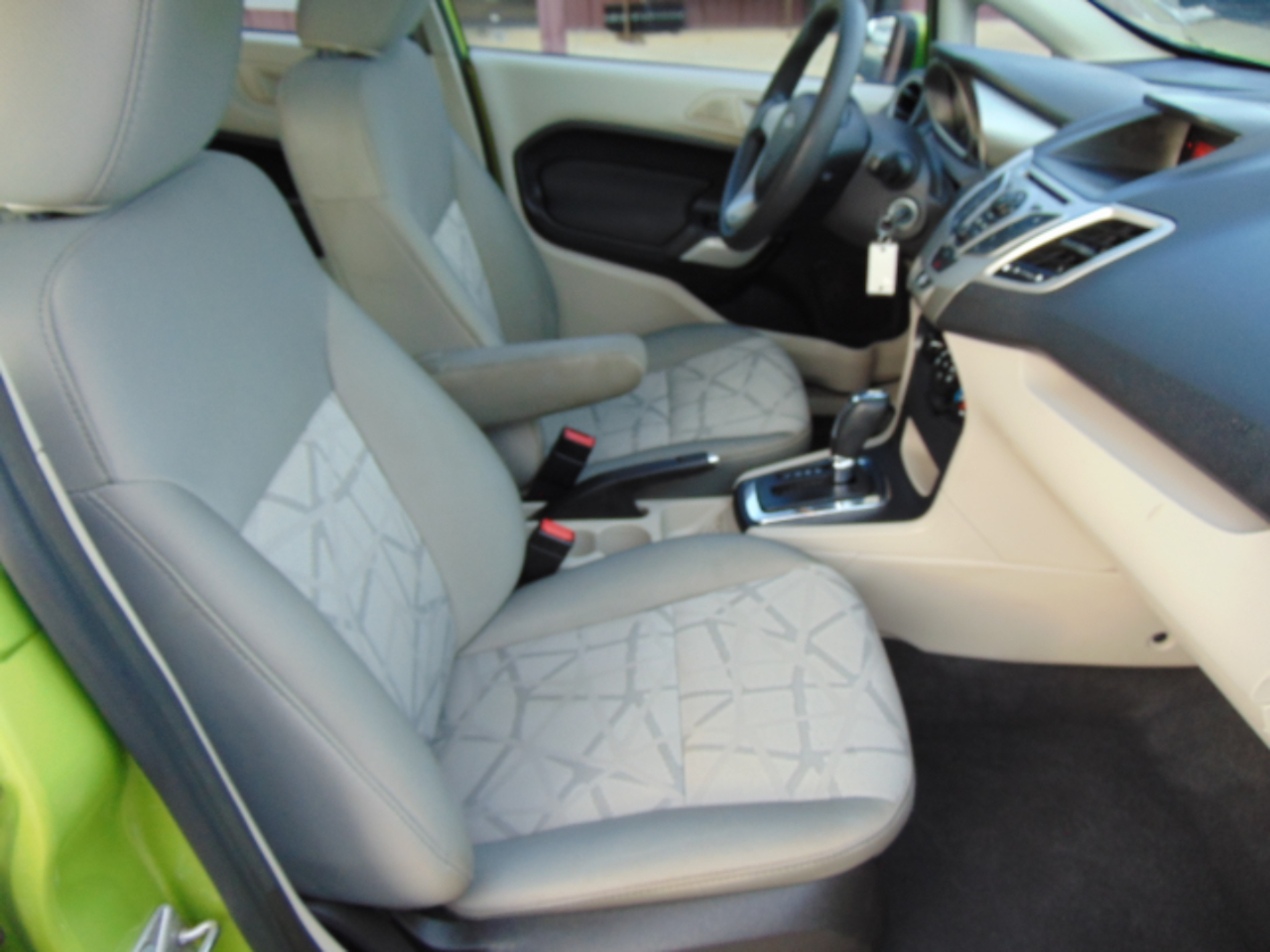 Ford Fiesta SE Hatchback 2012