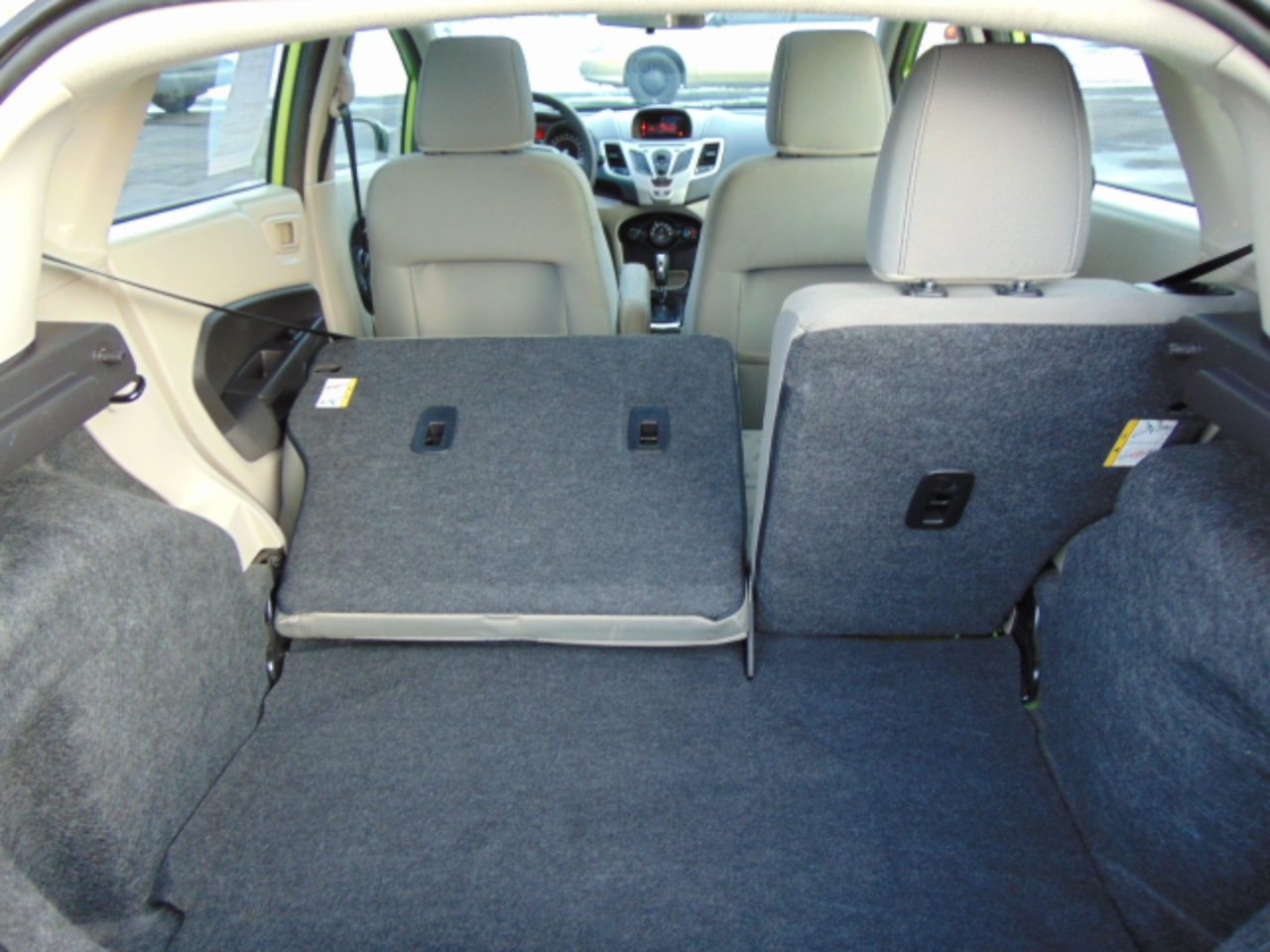 Ford Fiesta SE Hatchback 2012