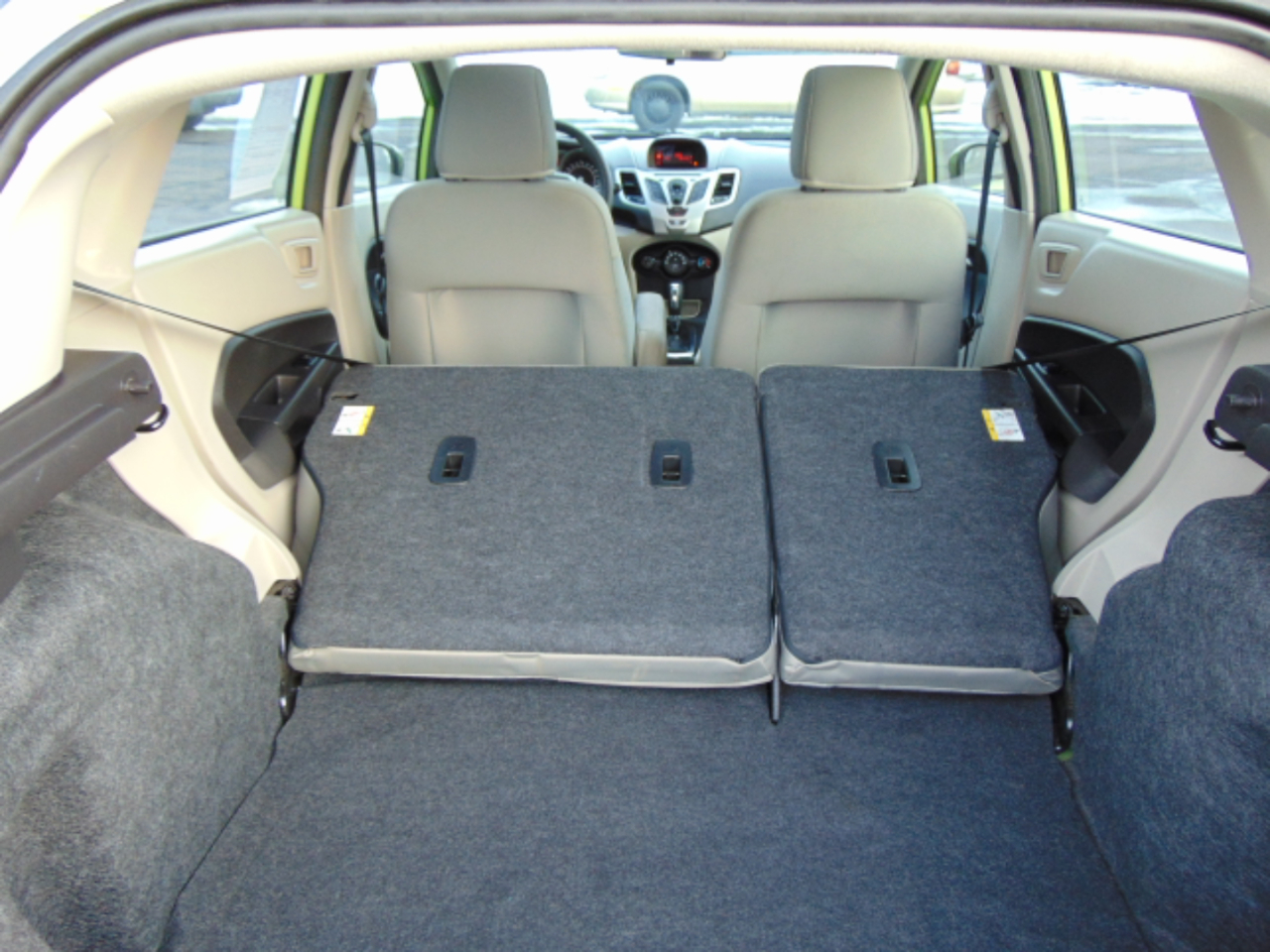 Ford Fiesta SE Hatchback 2012