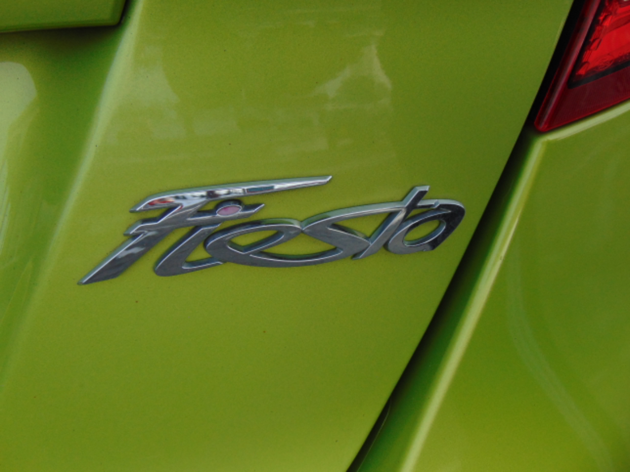 Ford Fiesta SE Hatchback 2012