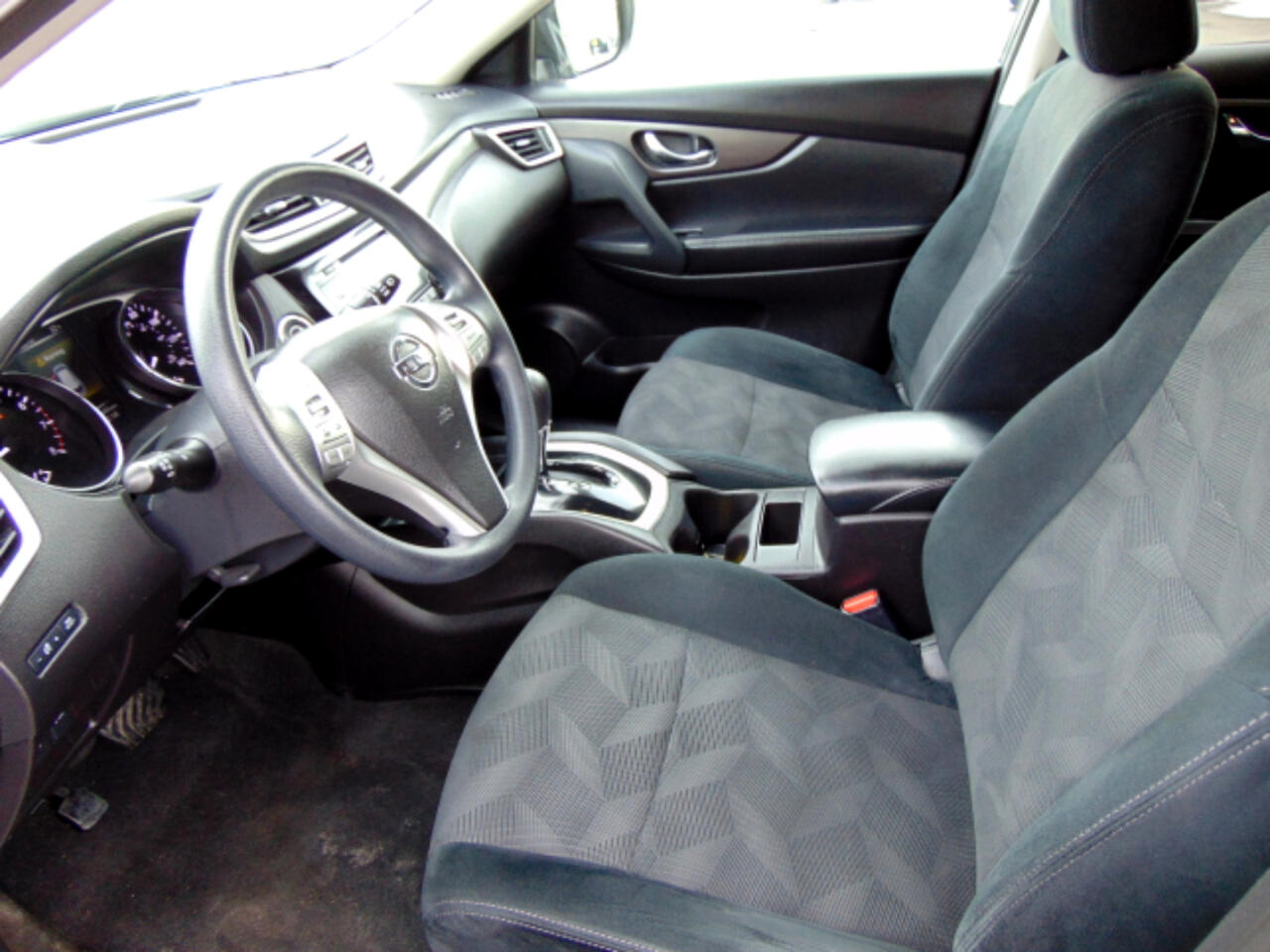 Nissan Rogue SV 2WD 2015