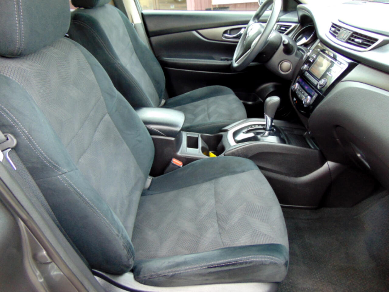 Nissan Rogue SV 2WD 2015