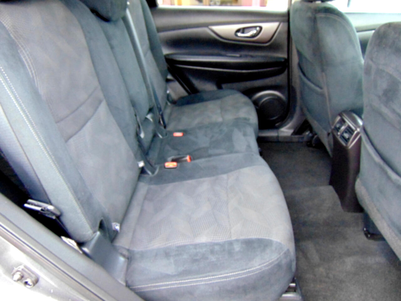 Nissan Rogue SV 2WD 2015