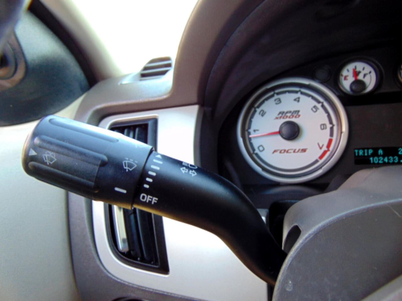 Ford Focus SEL Sedan 2010