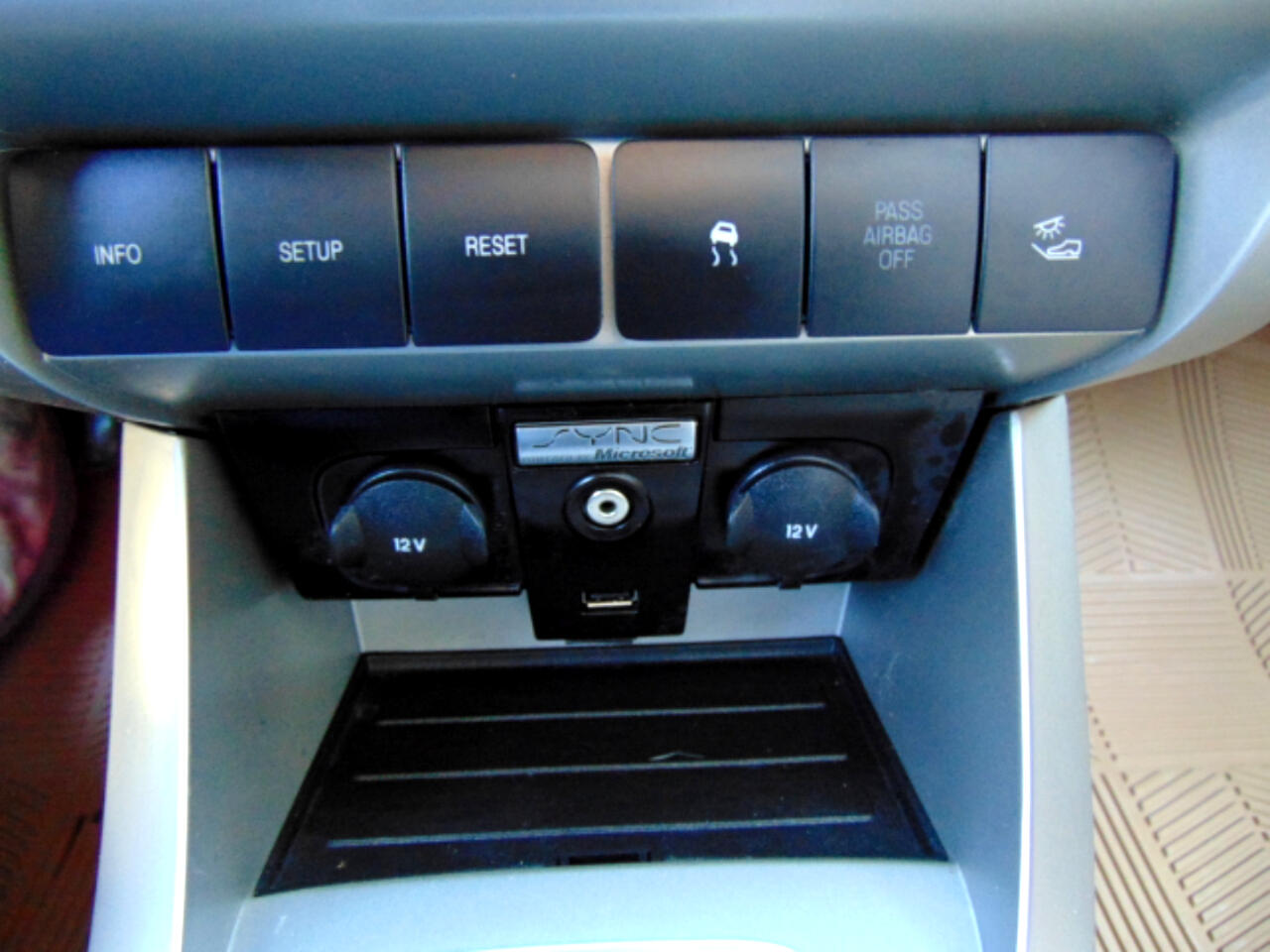 Ford Focus SEL Sedan 2010