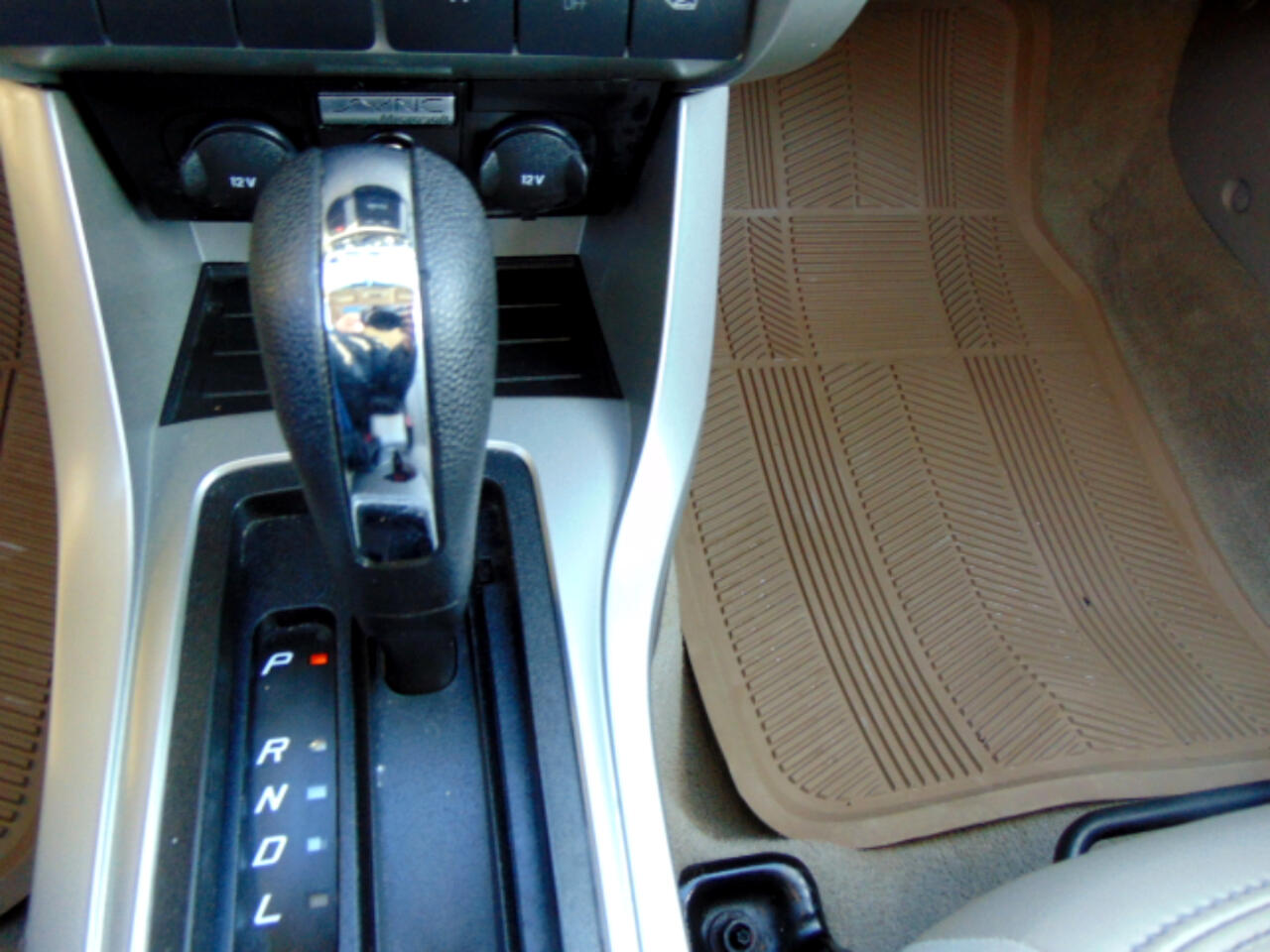 Ford Focus SEL Sedan 2010