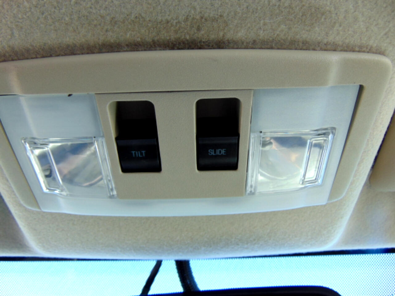 Ford Focus SEL Sedan 2010