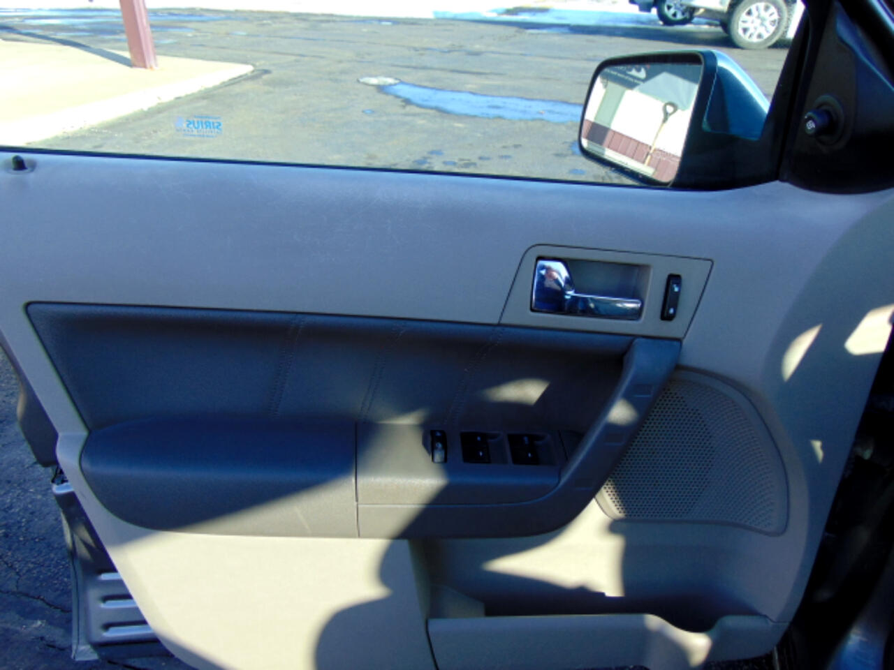 Ford Focus SEL Sedan 2010