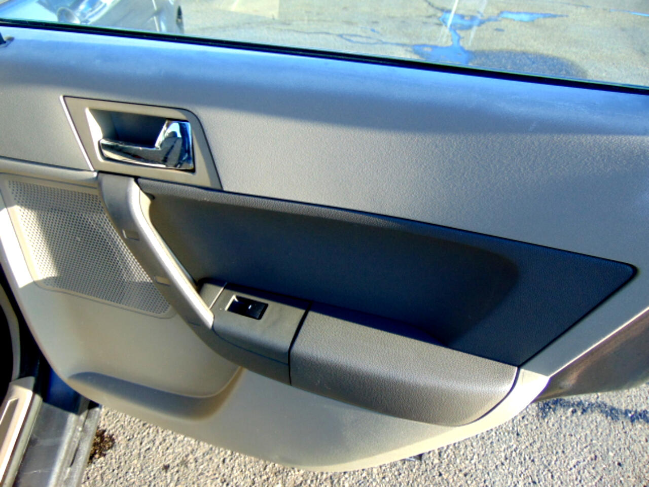 Ford Focus SEL Sedan 2010