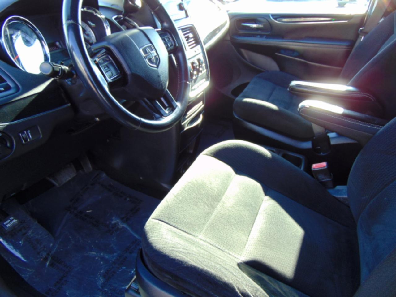 Dodge Grand Caravan SE 2015