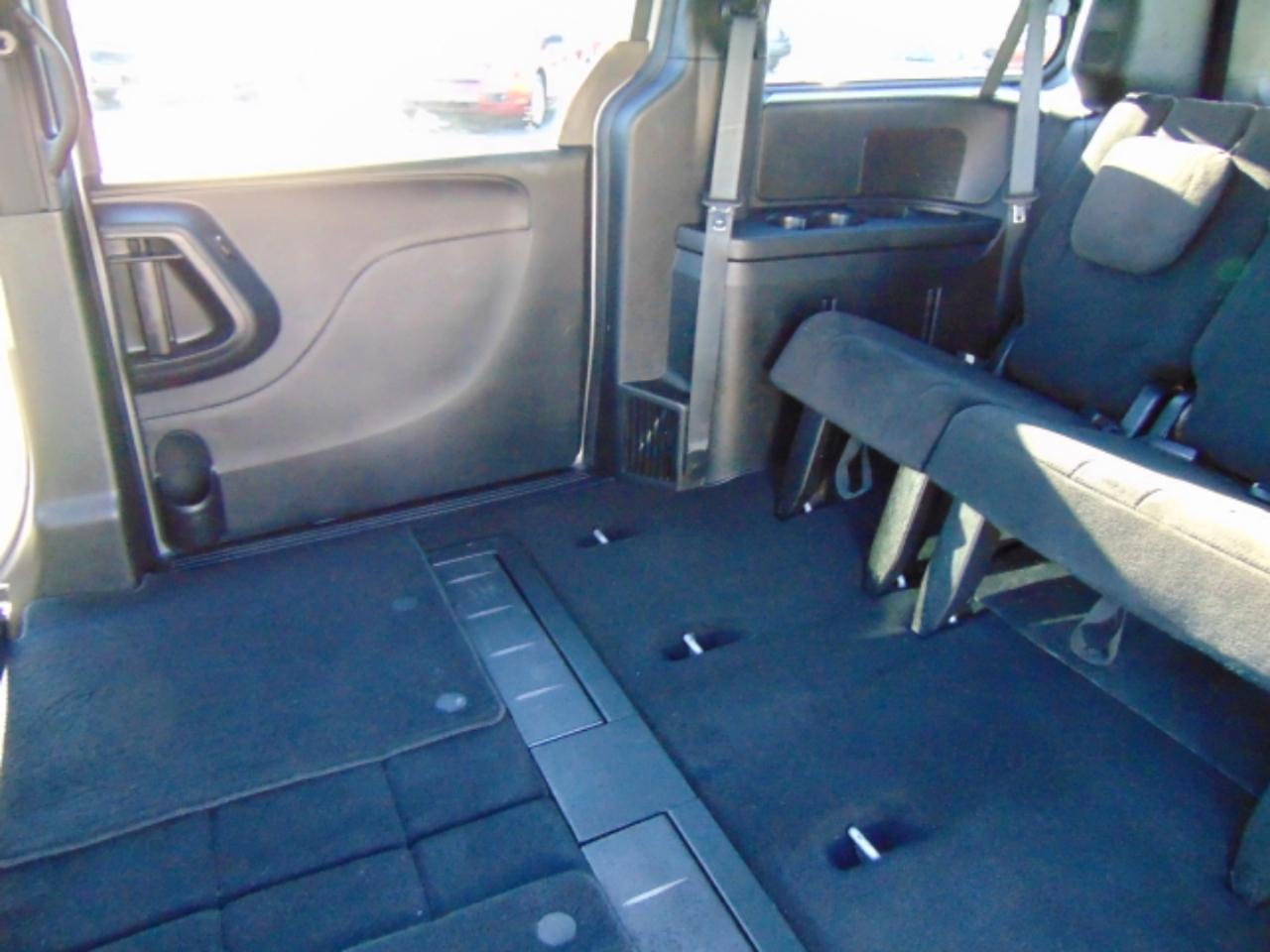 Dodge Grand Caravan SE 2015