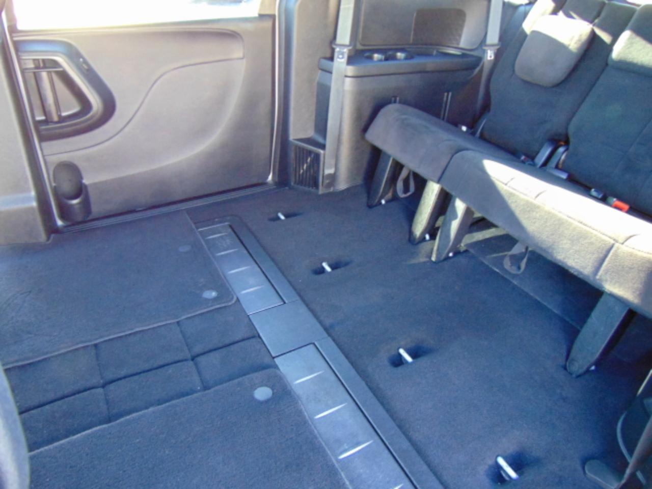 Dodge Grand Caravan SE 2015