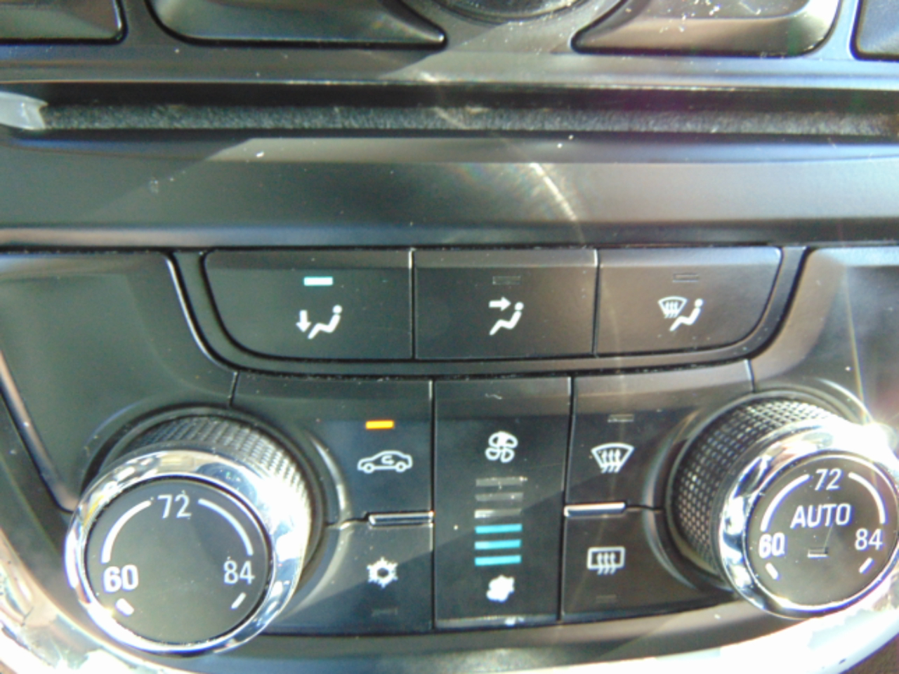 Buick Encore Convenience FWD 2016